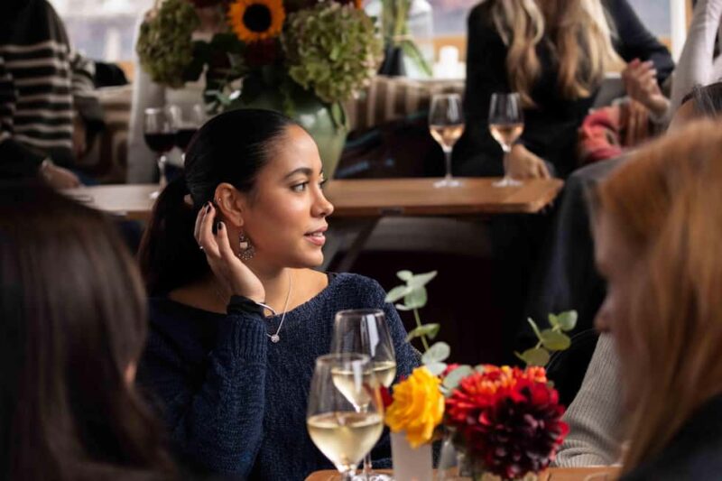 Amsterdam: Luxury Saloon Boat Cruise with Cocktails & Waffle - Starting Points and Convenient Locations