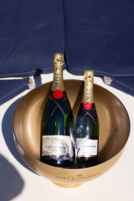 Amsterdam: Moët & Chandon Gourmet Dinner Cruise - Practical Details and Meeting Arrangements