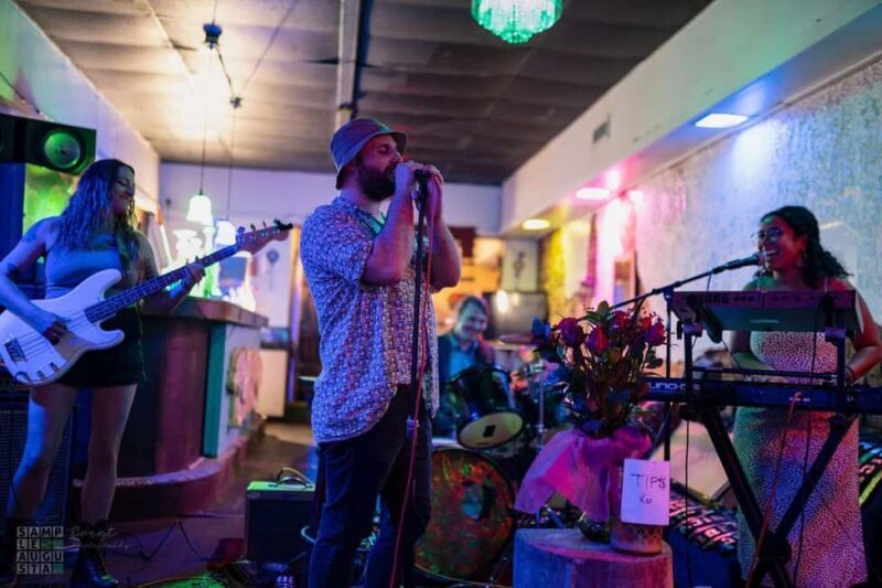 Amsterdam Music Tour with Dinner - Walking Tour Through Legendary Venues and Historic Landmarks