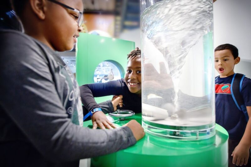 Amsterdam: NEMO Science Museum Ticket - The Views and Facilities from the Roof Café
