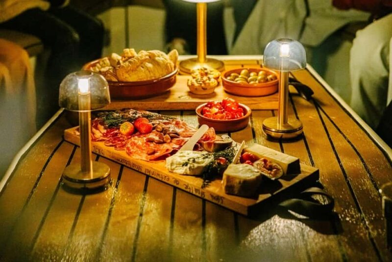 Amsterdam: New Year's Eve Champagne & Tapas Cruise - The Experience on a 90-Minute Eco-Friendly Cruise