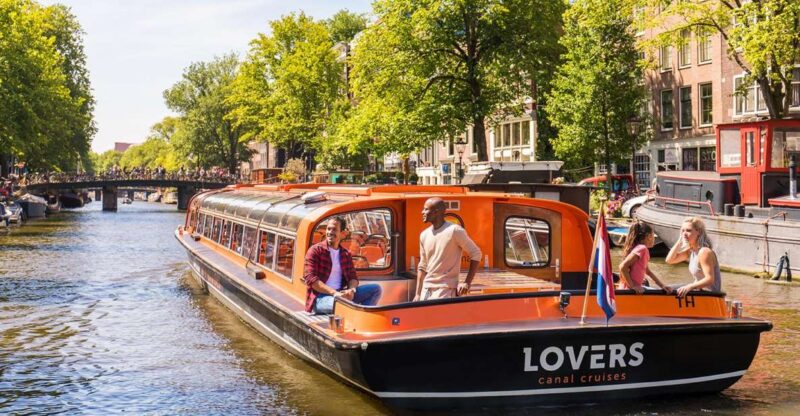 Amsterdam: Nightlife & Canal Cruise Ticket - How the Package Combines Nightlife and Sightseeing