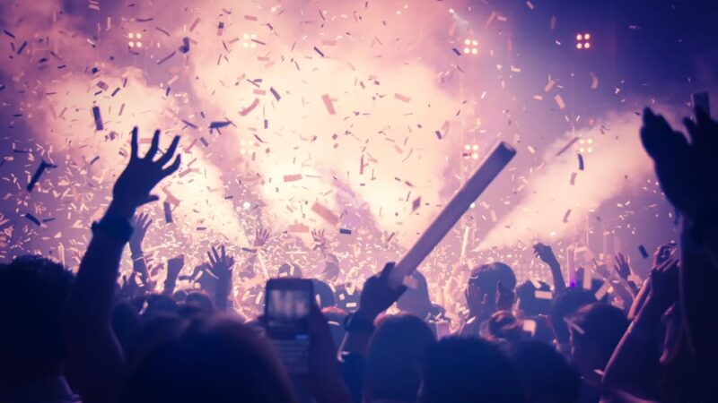 Amsterdam: Nightlife Ticket with Champagne and Cruise - Practical Tips for Making the Most of the Experience