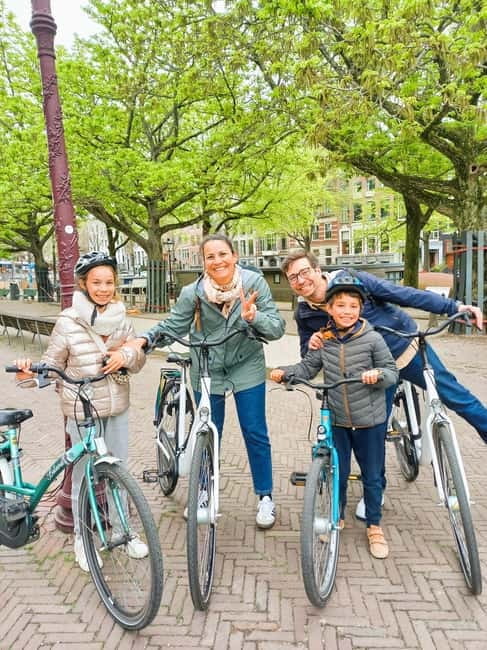 Amsterdam: Off the Beaten Path Bike Tour in French - Who Will Appreciate This Tour?