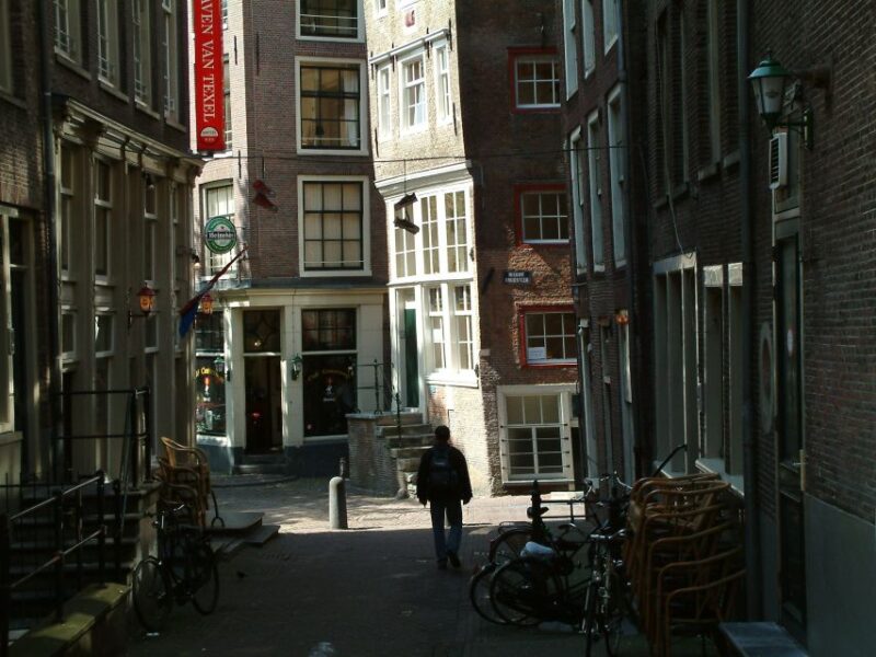 Amsterdam Old City Private Walking Tour - Discovering the Old Town’s Architectural Heritage