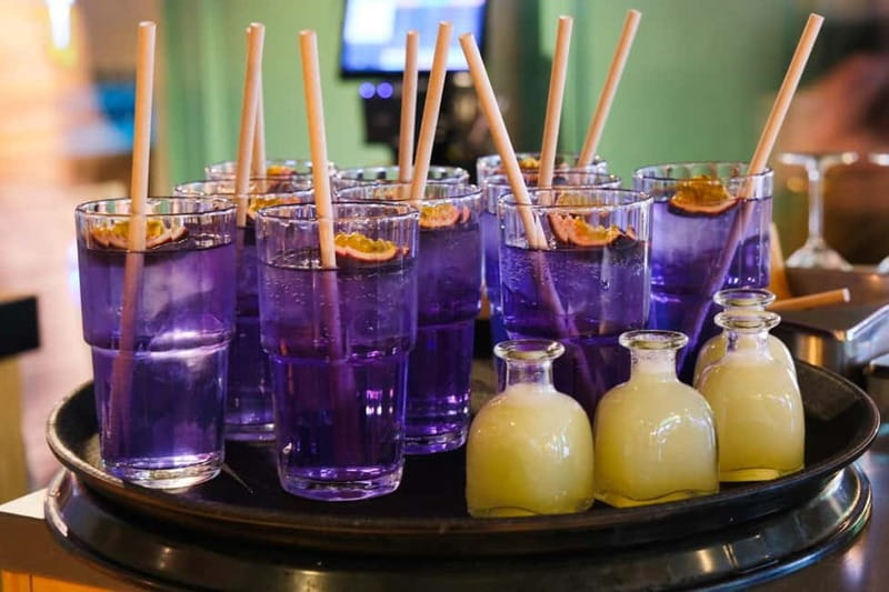 Amsterdam Old-West Food Tour with Local Guide - Visiting Margos Amsterdam for Tasty Vegan Snacks