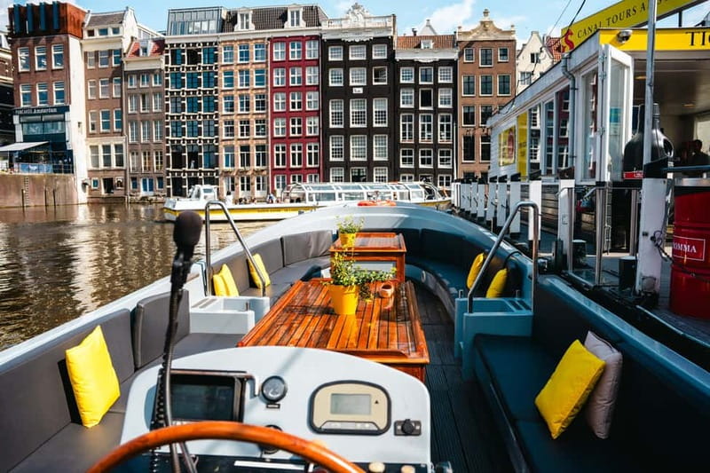 Amsterdam: Open Boat Canal Cruise (with Free Spritz Option) - Drinks and Refreshments: Choice and Convenience