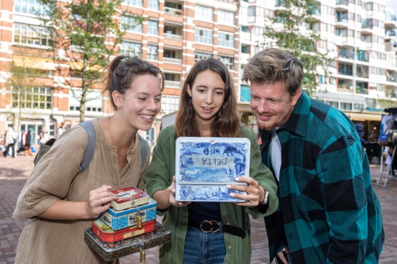 Amsterdam: "Operation 45 " Treasure Hunt Walking Tour - Key Points