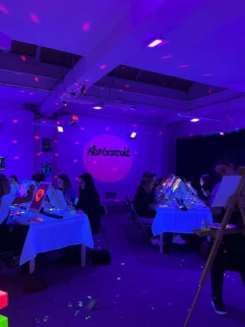 Amsterdam: Paint and Sip in the Dark at Rembrandt van Wine - Drinks and Materials Provided