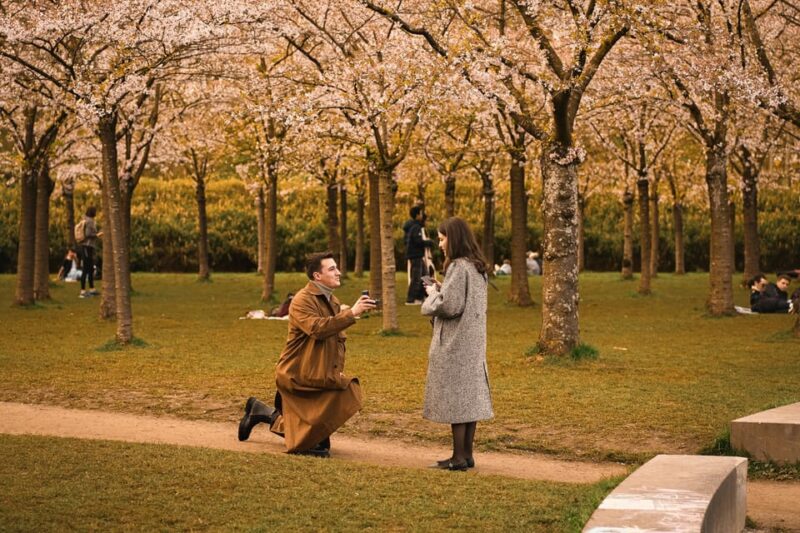 Amsterdam Photographer: Private Proposal Photoshoot Session - Customizing Your Proposal Location in Amsterdam