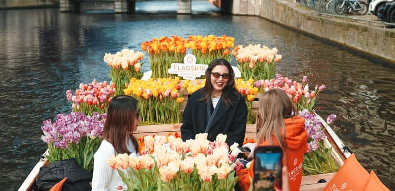 Amsterdam: Premium Tulip Boat Canal Tour - Viewing Amsterdam’s Iconic Landmarks from the Water