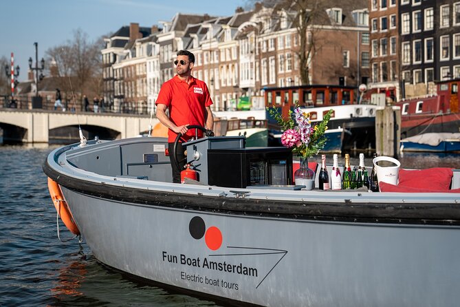 Amsterdam: Private Canal Cruise with Drinks and Snacks - Logistics and Meeting Point Details