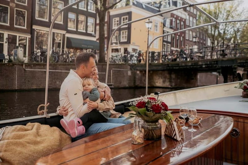 Amsterdam: Private Canal Cruise with snacks and drinks - Key Points