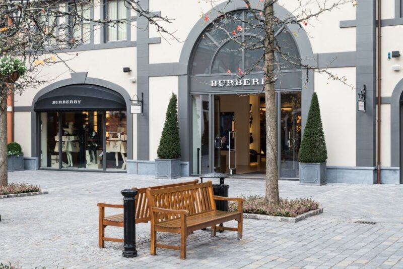 Amsterdam: Private Day Trip to Designer Outlet Roermond - Dining and Refreshments During the Outing