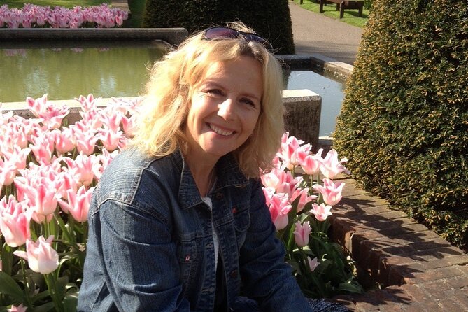 Amsterdam private guided tour with Marieke, local guide - Discover Dam Square and the Royal Palace