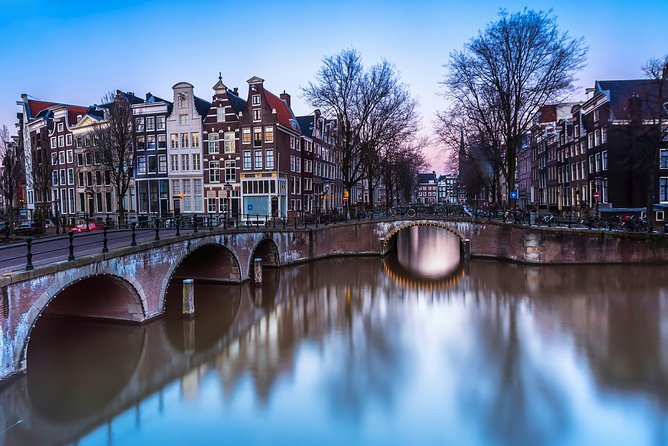 Amsterdam Private Local Transfer - Pet-Friendly and Family-Accessible Service