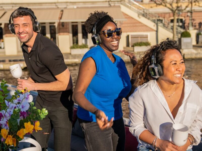 Amsterdam: Private Luxury Cruise with Drinks & Silent Disco - Dancing in Silence with the Silent Disco Headsets