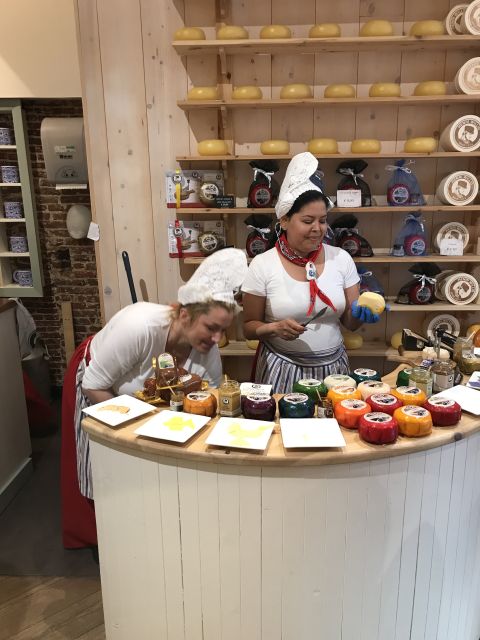 Amsterdam: Private Red Light District and Food Tour - Food Tastings: Dutch Snacks and Flavors