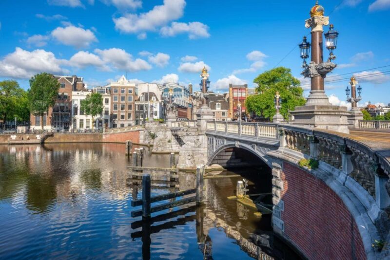 Amsterdam: Private Rembrandt Walking Tour & Optional Museums - Key Points