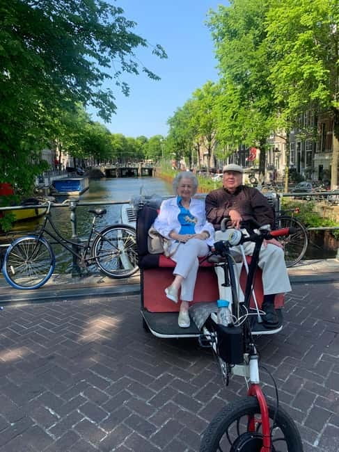 Amsterdam: Private Rickshaw Tour with Local Guide - From the Old Town to the Canal District: A Scenic Ride