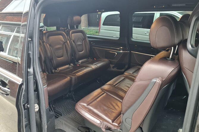 Amsterdam Private Transfer to Keukenhof Gardens - The Driver’s Personal Touch and Service Quality