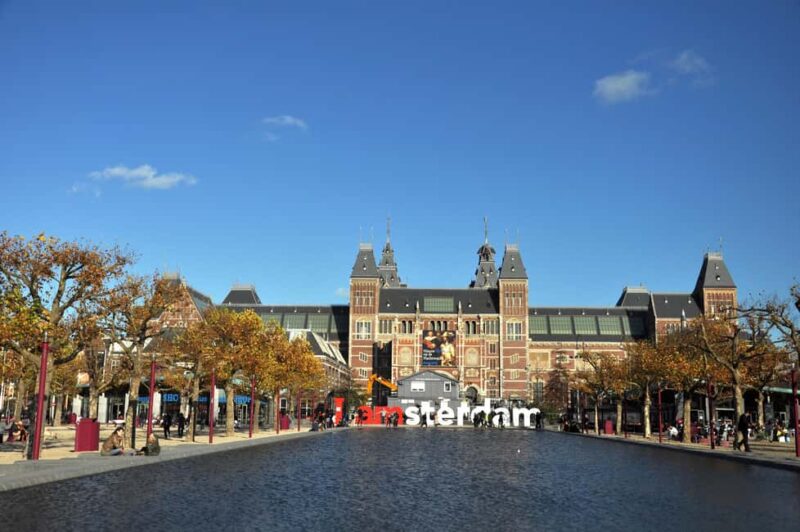 Amsterdam Private Walking Tour for Couples - Admiring the Royal Palace