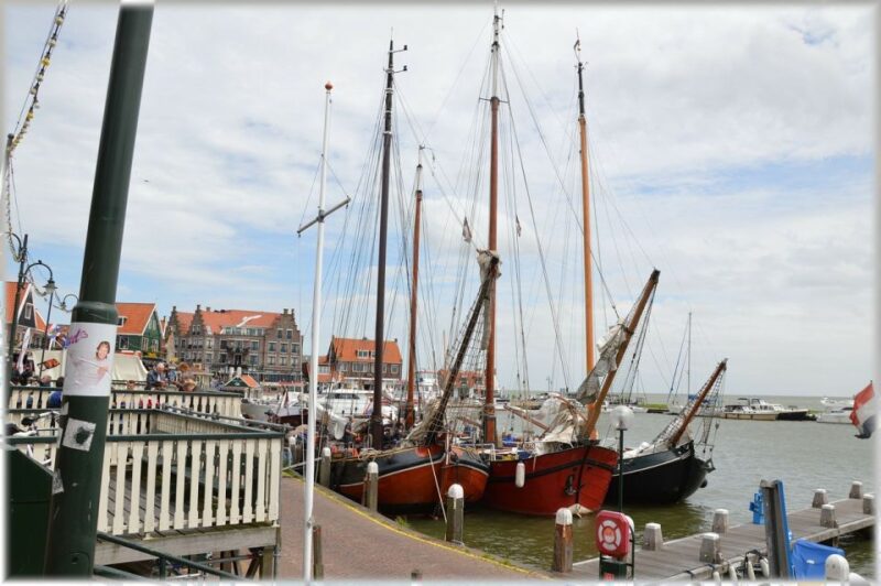 Amsterdam: Private Zaanse Schans Windmills and Volendam Trip - Insightful Guide and Memorable Stops