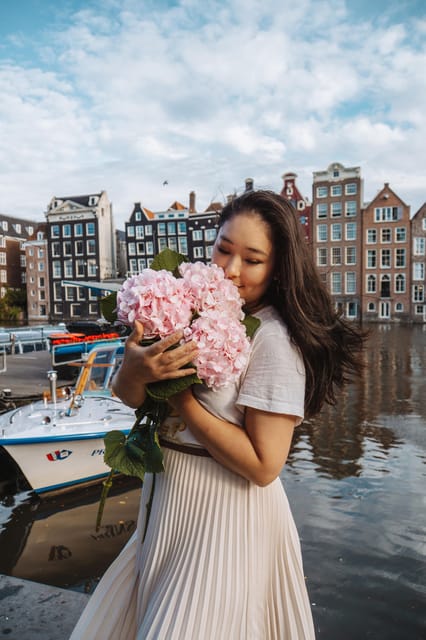 Amsterdam: Professional Photoshoot at the Canals - Shoot Options and Group Sizes