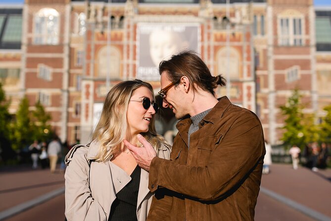 Amsterdam: Professional Rijksmuseum & Museumplein Photoshoot - The Starting Point: Museumshop on Museumplein