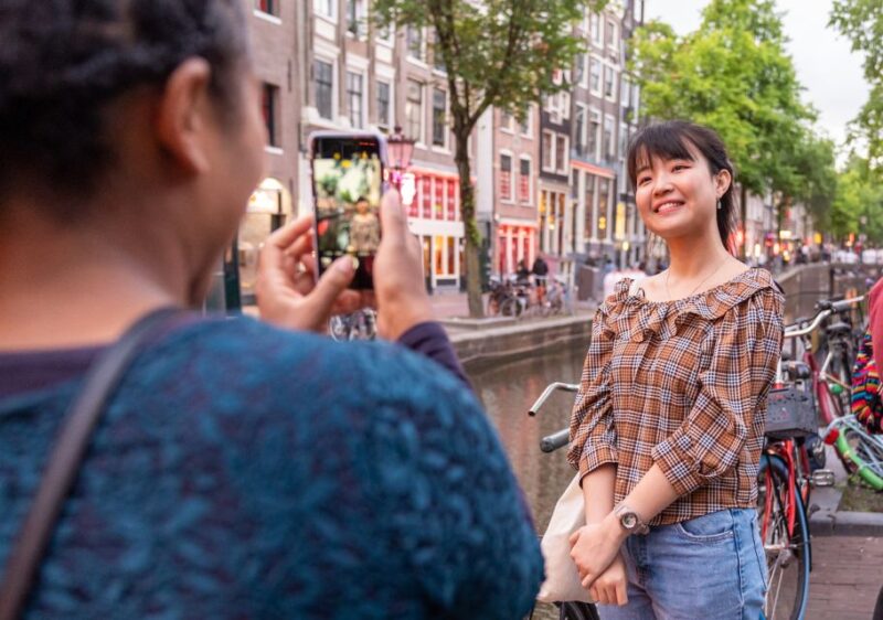 Amsterdam: Red Light District & City Tour German or English - Starting Points and Tour Duration