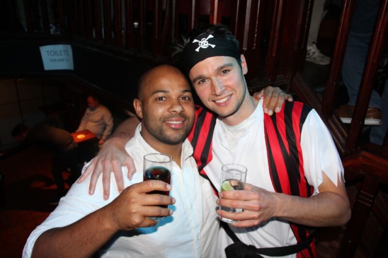 Amsterdam: Red-Light District Pub Crawl and Booze Boat Tour - Dive into Amsterdam’s Most Lively Night with This Red-Light District Pub Crawl and Booze Boat Tour