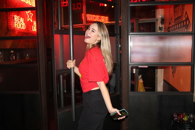 Amsterdam Red Light District Pub Crawl - Dress Code and Participant Requirements