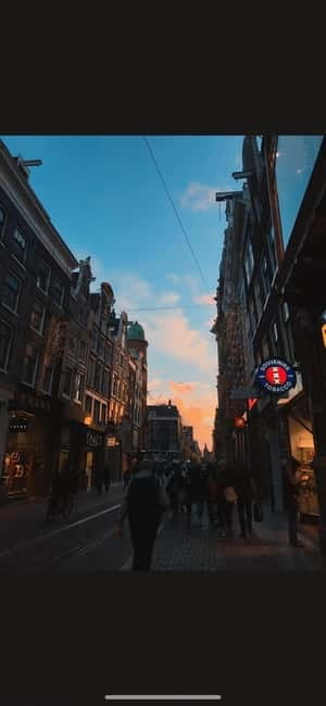 Amsterdam: Red Light District Tour in German/English for groups of 4 or more - The Guide: Knowledgeable, Friendly, and Local