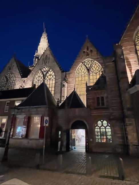 Amsterdam: Red Light District Tour in German/English for groups of 4 or more - Value and Flexibility: Reserve and Pay Later