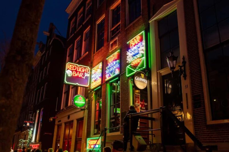Amsterdam: Red Light District Tour - Visiting the Oude Kerk and Its Paradoxical Ties
