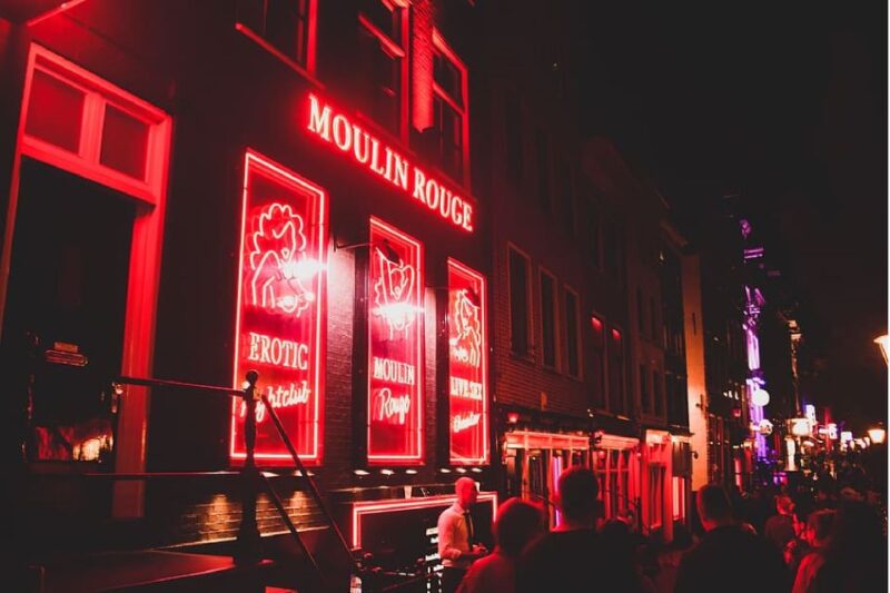 Amsterdam: Red Light District walking tour - Discover the Red Light District with a Focused Walking Tour