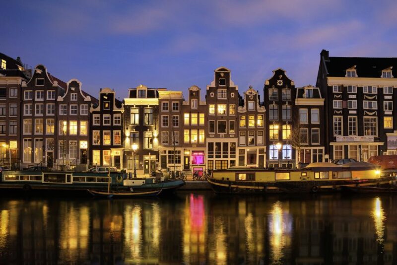 Amsterdam: Red Light District walking tour - Comparing This Tour to Other Experiences