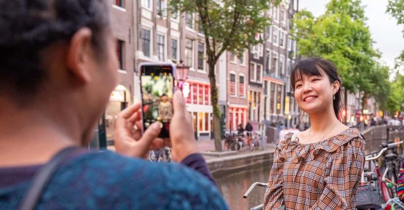 Amsterdam: Red Light Tour Exclusive + Peep Show - Exploring the Heart of Amsterdams Red Light District