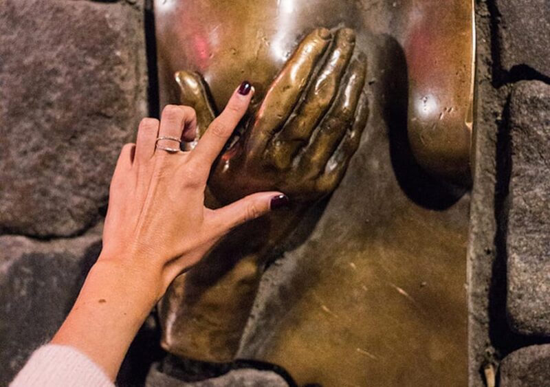 Amsterdam: Red Light Tour Exclusive + Peep Show - Cost and Whats Included