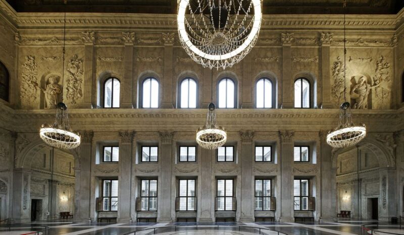 Amsterdam: Royal Palace Entry Ticket + Audio guide - Practical Details: Location and Accessibility