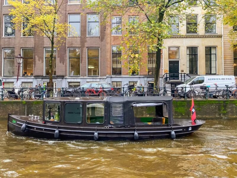 Amsterdam: Smoke and Lounge City Boat Cruise - Accessibility and Restrictions