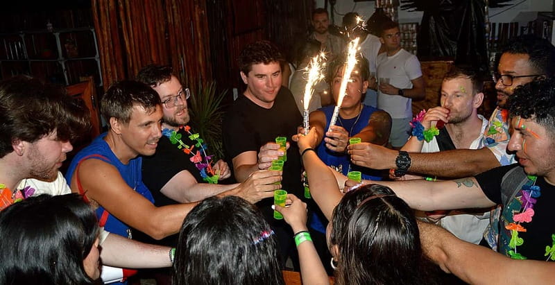 Amsterdam: Social Pubcrawl, Games and get to know eachother - Who Will Enjoy This Tour Most