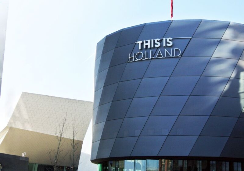 Amsterdam: This is Holland 5D Flight Experience Entry Ticket - Starting Point at Amsterdams Central Station