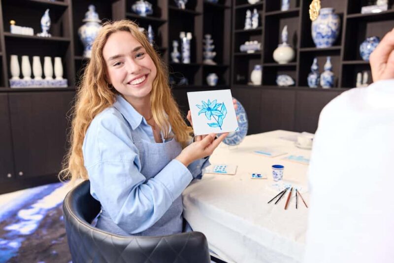Amsterdam: Traditional Dutch Blue Tile Painting Workshop - Included Refreshments and Atmosphere
