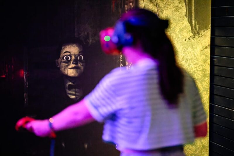 Amsterdam: Ultimate VR Experience: 60 minutes - Explore Amsterdam’s Largest VR Park with the Ultimate VR Experience