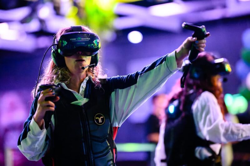 Amsterdam: Ultimate VR Experience: 60 minutes - Game Options: From Zombie Battles to Family-Friendly Adventures