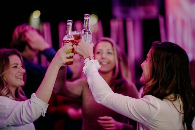 Amsterdam: Ultimate VR Experience: 60 minutes - How This Tour Compares to Other Amsterdam Activities