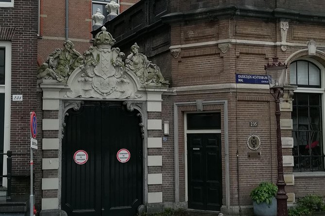 Amsterdam Walking Tour. All about History, Architecture, Traditions & Anecdotes. - The Power of the Amstel River and Its WWII Impact