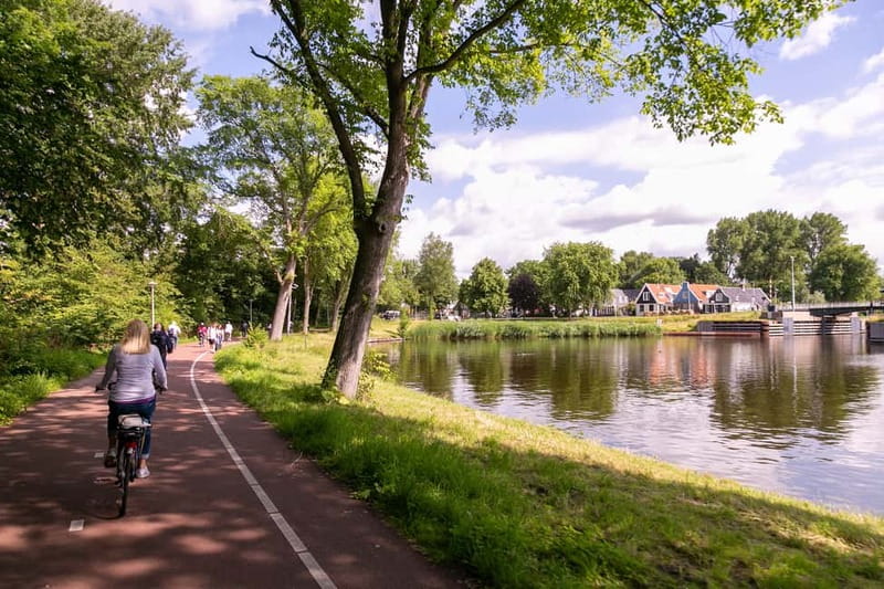 Amsterdam: Windmill, Cheese, and Countryside E-Bike Tour - Discovering Monnickendam and Its Maritime Heritage