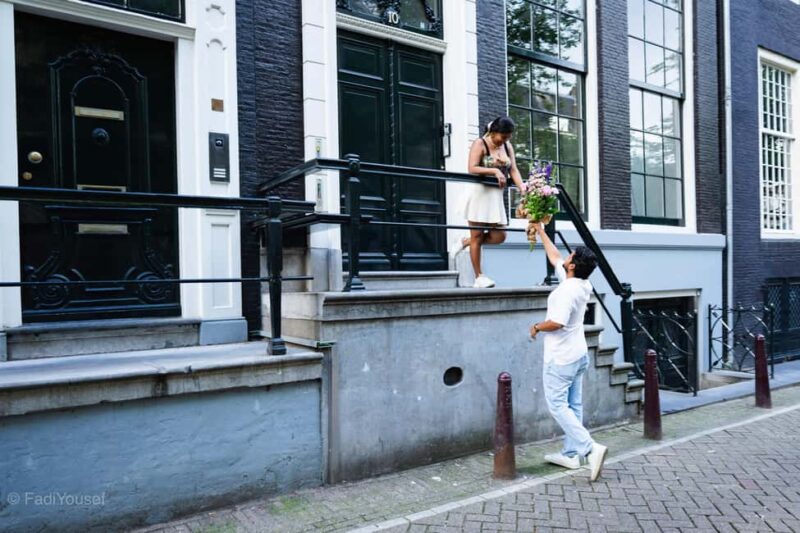 Amsterdam:Proposal Photoshoot & Picnic: Surprise Engagement. - Key Points